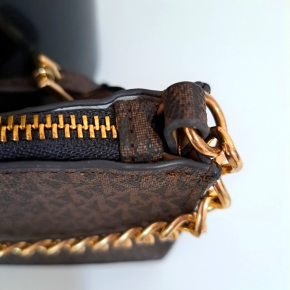 MICHAEL KORS Monogram Belt Bag with Pull gold tone chain sz Medium - Picture 5 of 7